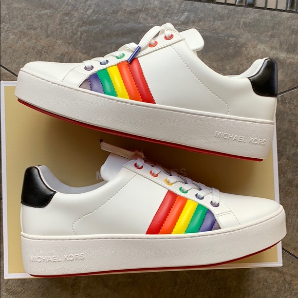 MICHAEL KORS POPPY LACE UP NAPPA PU OPTICWHT/BLK - Picture 14 of 16